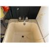 Image 2 : E.L. Mustee & Sons Utilatub Single Basin Utility Sink 24" x 17.5" x 10"H (basin depth)