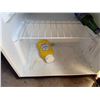 Image 4 : YETI Mini Refrigerator