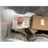 Image 2 : Industrial Respirators: 4 Respirators, Spare Filters & Fitting Test Kit