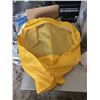 Image 7 : Industrial Respirators: 4 Respirators, Spare Filters & Fitting Test Kit