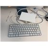 Image 2 : Apple M1 Computer 256 GB w/ 24" Monitor & Keyboard