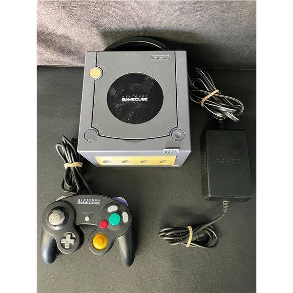 Nintendo Gamecube Console with Controller & Power Cord (Used) Tested; Powers On