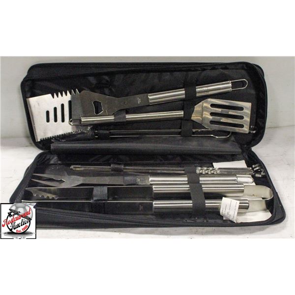 BBQ TOOL SET IN BLACK TRAVEL BAG