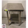 Image 1 : S/S WORK TABLE W/ UNDERSHELF