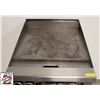 Image 3 : GARLAND 24" 4 BURNER GRIDDLE ON EQUIPMENT STAND