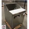 Image 3 : NEW ICE 27" PREP TABLE W/ 8 1/6 PLASTIC INSERTS