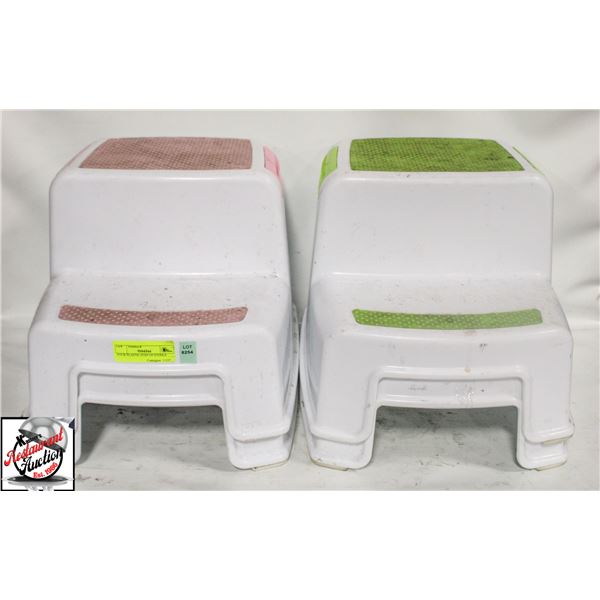 FOUR PLASTIC STEP UP STOOLS