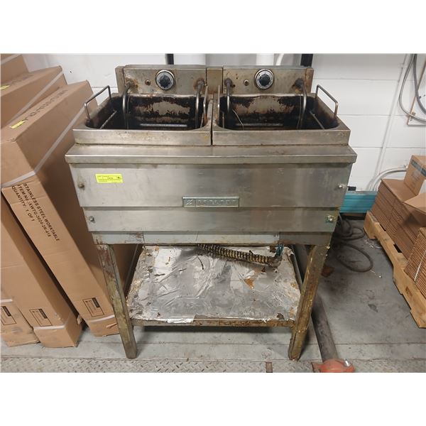 GARLAND DUAL WELL ELECTRIC DEEPFRYER