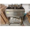 Image 1 : GARLAND DUAL WELL ELECTRIC DEEP FRYER