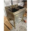 Image 2 : GARLAND DUAL WELL ELECTRIC DEEP FRYER
