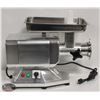 Image 4 : NEW COMMERCIAL COUNTER TOP MEAT GRINDER