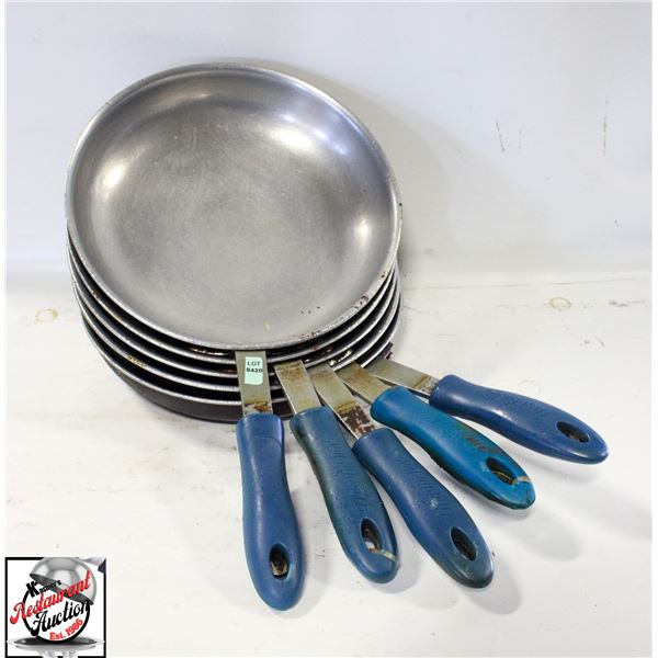 BAILIFF SEIZURE: 5 BROWNE THERMALLOY FRYING PANS