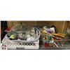 Image 1 : BAILIFF SEIZURE: LOT OF ASSORTED KITCHEN MISC