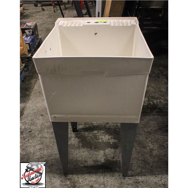 LAUNDRY TUB SINK WITH LEGS - 20" x 24"