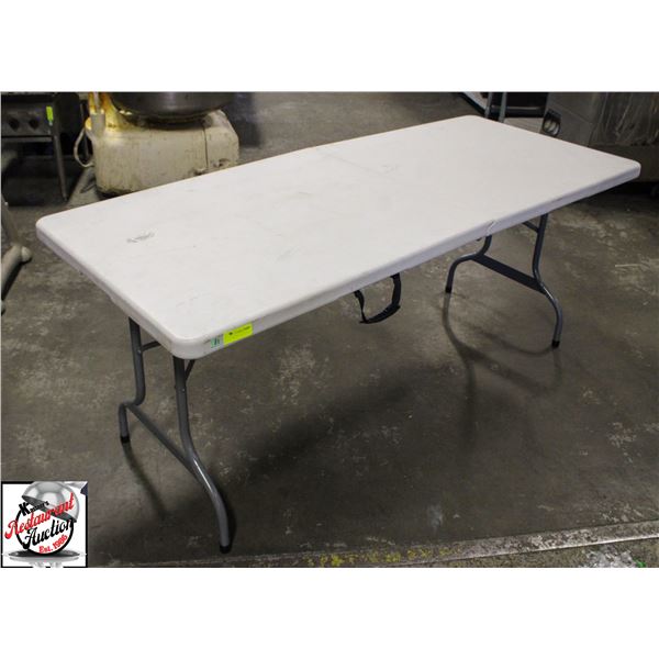 FOLDING 6' PLASTIC TABLE