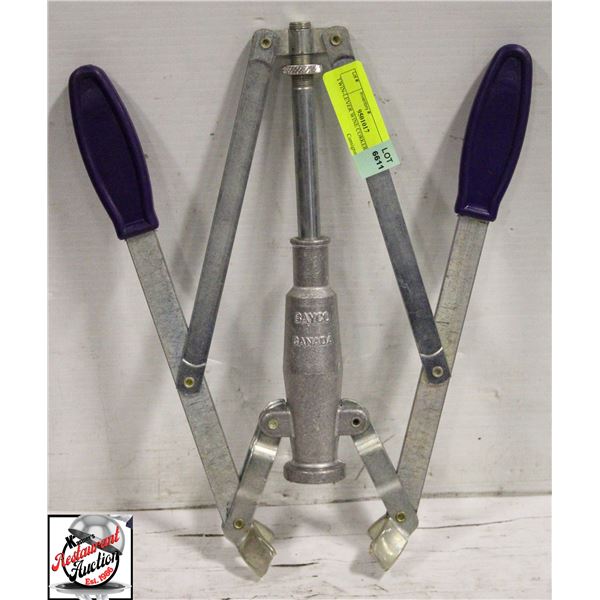 TWIN-LEVER WINE CORKER