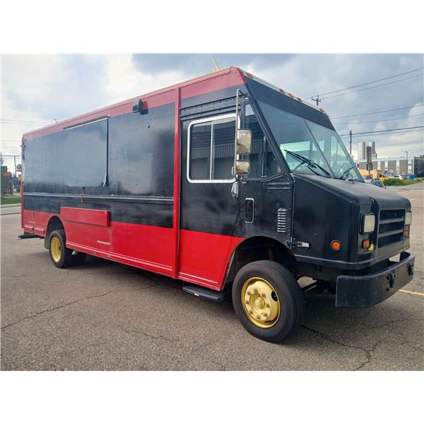 2001 FREIGHTLINER FRHTY DIESEL M-LINE FOOD TRUCK