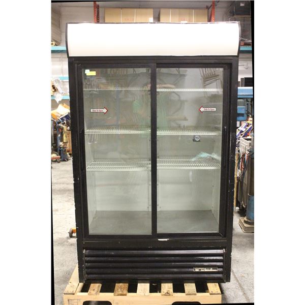 TRUE DUAL GLASS DOOR UPRIGHT COOLER
