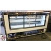 Image 3 : GENERAL DELI DISPLAY CASE