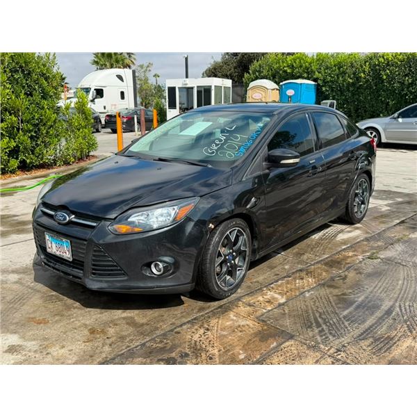 FORD  FOCUS 2014 O/S-T DON - SMOG