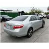Image 3 : TOYT CAMRY 2007 SALV T/DONATION