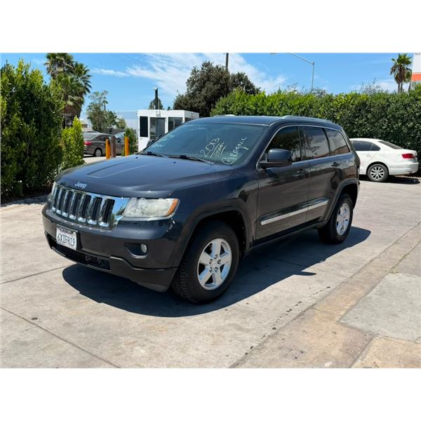 JEEP  GD CHEROKEE 2013 O/S TITLE 2 DAYS