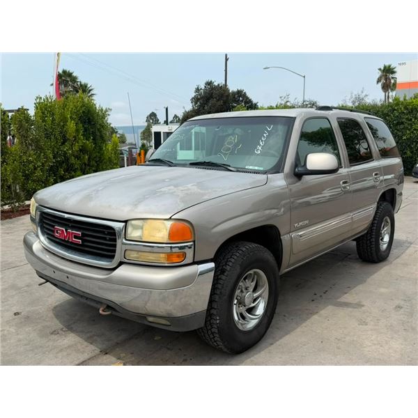 GMC YUKON 2003 O/S TITLE 2 DAYS