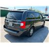 Image 3 : CHRY TOWN & COUNTRY 2011 APP/DUP-T/EXP-ONLY DON