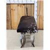 Image 4 : Awesome Steer Hide & Horn Bench
