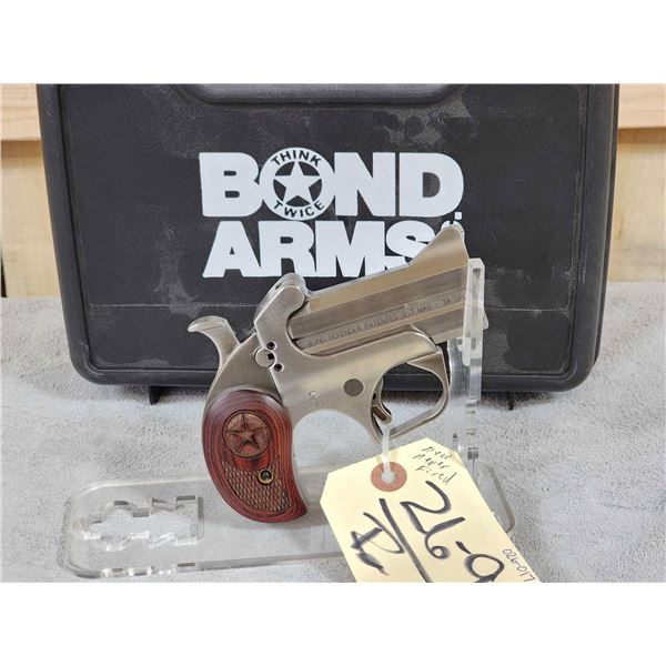 Bond Arms Texas Defender. 357 Mag / .38 Spl 2 Shot Derringer Pistol