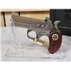 Image 4 : Bond Arms Rustic Ranger .45 LC / 410 2 Shot Derringer