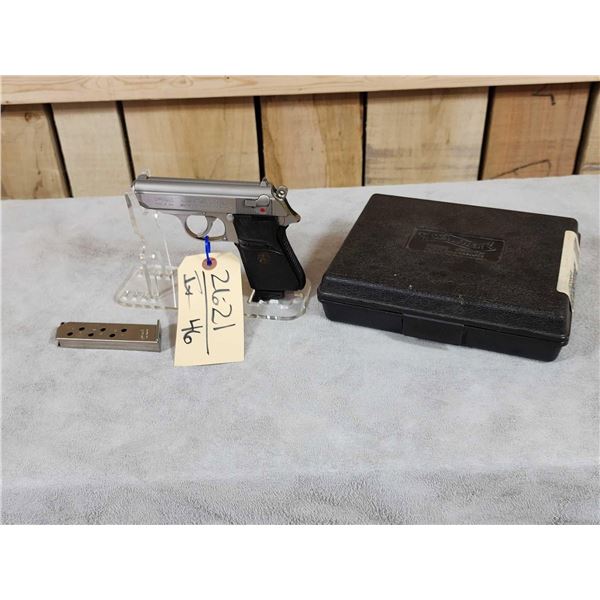 Walther / Interarms Model PPK/S 9mm Kurz ( 380 auto ) Semi Auto Pistol