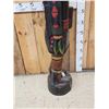 Image 7 : Hand Carved Wooden Cigar Store Indian