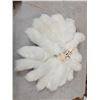 Image 1 : 20 Arctic Ranch Fox Tail Keychains Taxidermy