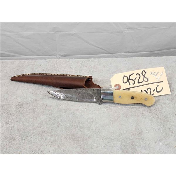 Bone Collector 4" Fixed Blade Hand Made Damascus Knife