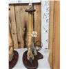 Image 2 : Pair Of Ostrich Feet Desk Lamps Taxidermy