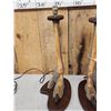 Image 3 : Pair Of Ostrich Feet Desk Lamps Taxidermy