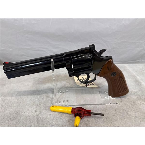 Dan Wesson Model 15-2 .357 Magnum CTG Revolver