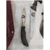 Image 6 : North American Hunting Club 3pc Knife Set With Sheath