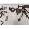 Image 16 : Antique Bullet Molds Reloading Tools & More