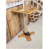 Image 6 : Giraffe Leg Pub Height Table Taxidermy