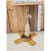 Image 4 : Giraffe Leg Pub Height Table