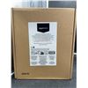 Image 2 : Amazon Basics Square Patio Fire/Table Cover