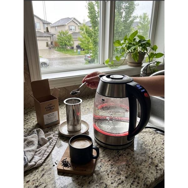 Chefman Dual Glass 1.7L Cool-Touch Kettle