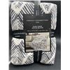 Image 2 : French Connection Plush Throw Blanket