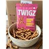 Image 3 : TWIGZ Cinnamon Churro Pretzels 12-Pack