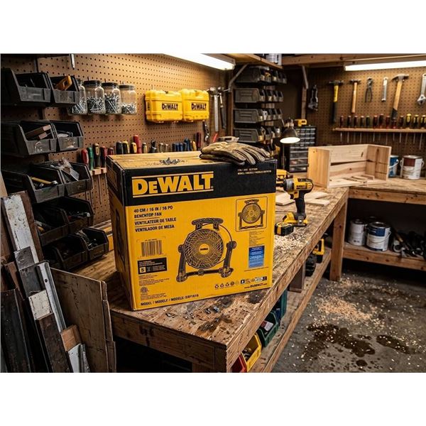 DeWALT 16-Inch Benchtop Fan DXF1616