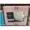 Image 3 : Comfy Bamboo World 9800 King Sheet Set **Stock image may not be exact**