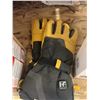 Image 2 : Hestra Leather and Fabric Ski Gloves, M