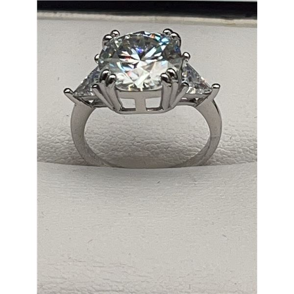 $3,175.00 - 5.00 CT GRA CERTIFIED ROUND BRILLIANT CUT MOISSANITE 925 SILVER RING SIZE 7